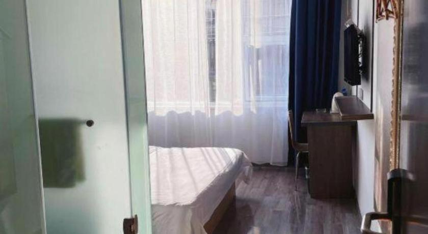 فندق 7 دايز إن فرع لوزو بيزنس ووكينج ستريت لوزهاو المظهر الخارجي الصورة